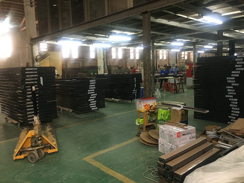 鋁合金門窗10大品牌廠家該如何在門窗市場(chǎng)中占據(jù)有利的市場(chǎng)地位？