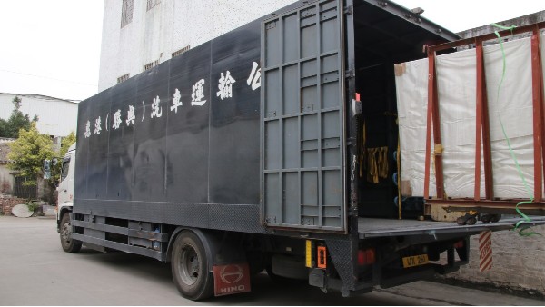 佛山哪個門窗廠家做工程門窗做得好？-樓上樓門窗